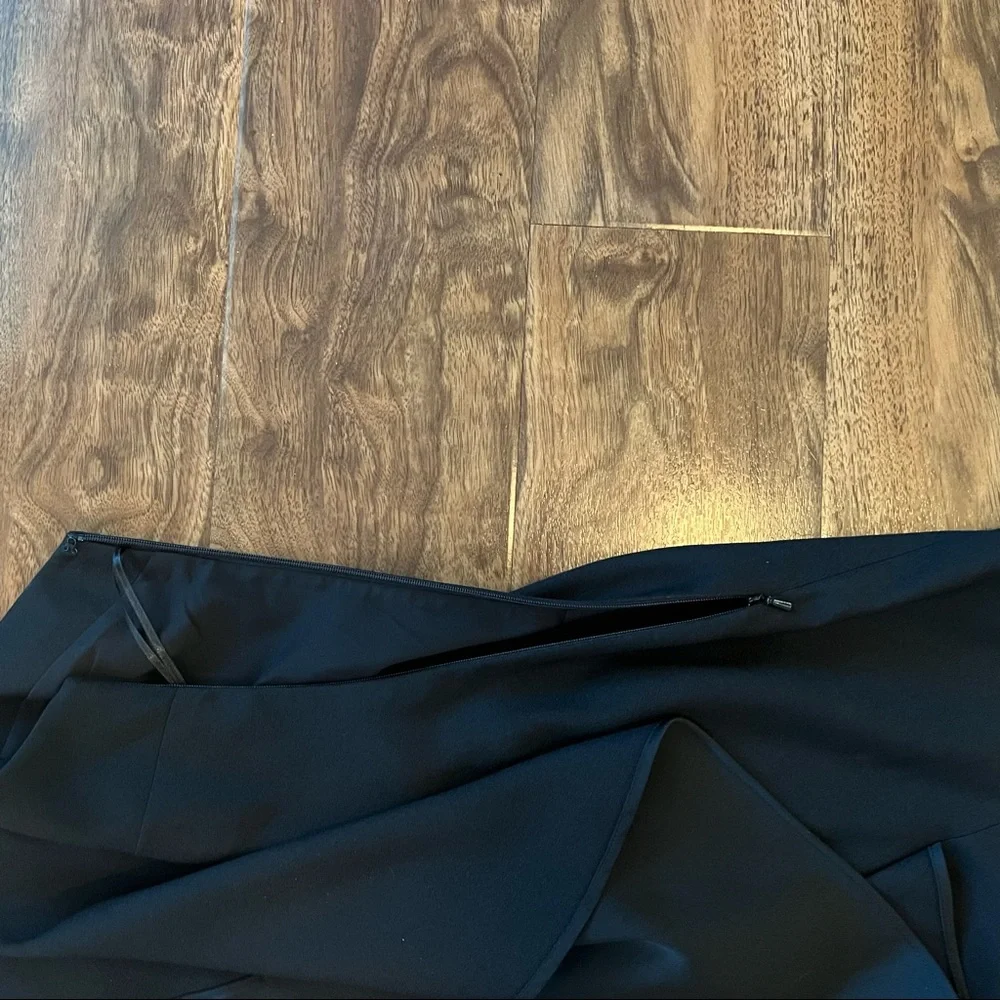 One shoulder bodycon dress in black Size 6 - Picture 5 of 10